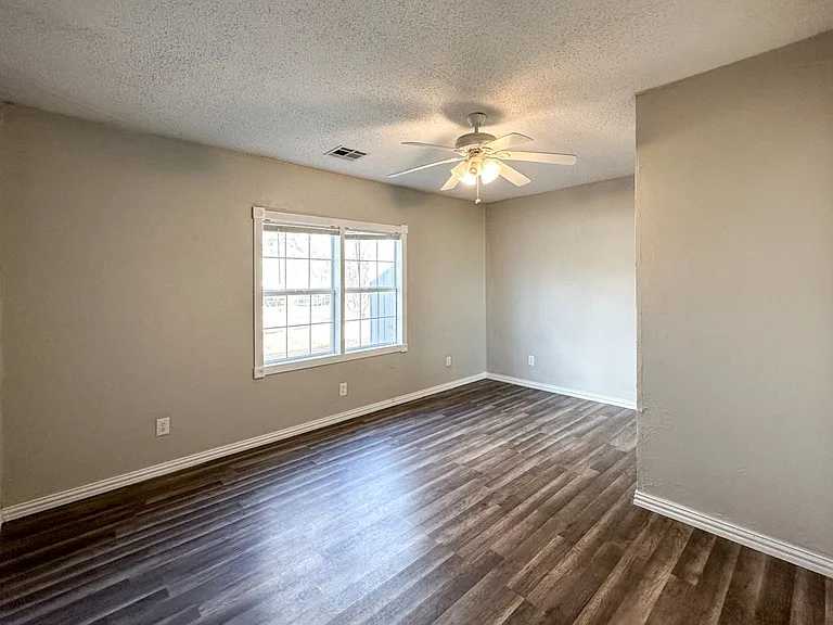 514 NW 94th St — Photo 10
