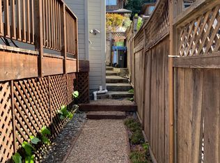 37 Barbara Rd #B, Orinda, CA 94563