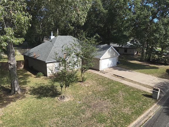 3rd image of 1119 Timberglen Dr