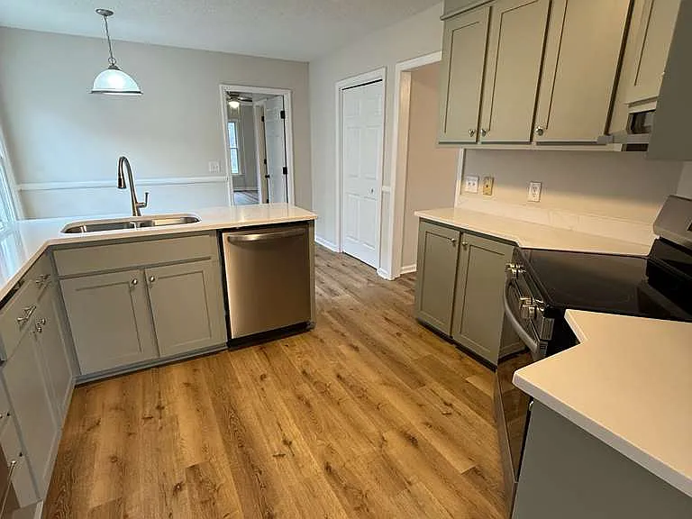 201 Willowood Pkwy — Photo 7