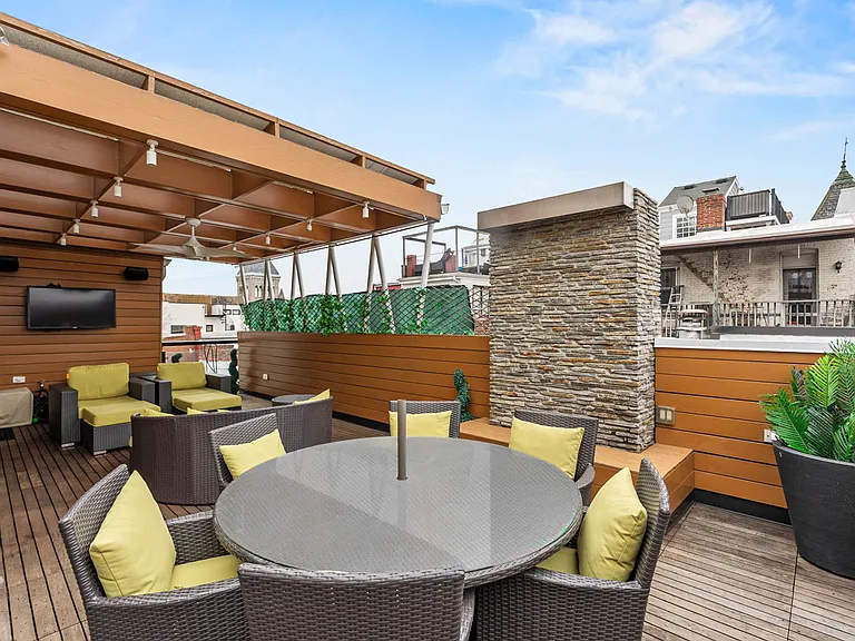 1224 R St NW — Photo 33