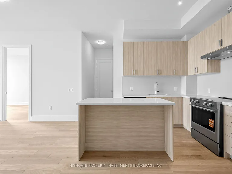 27 Korda Gate #Penthouse 101 — Photo 12