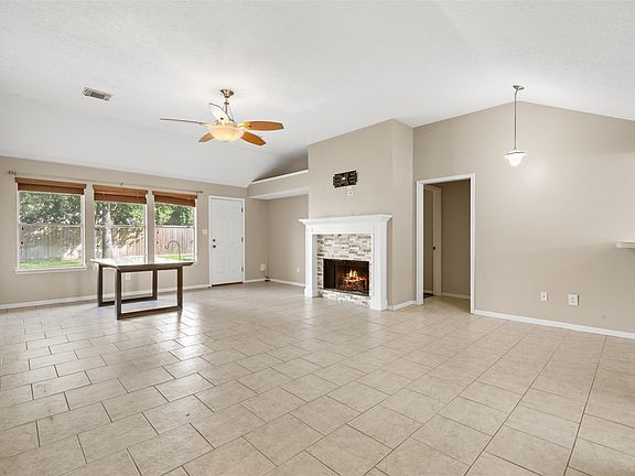 3rd image of 5526 Clarkston Ln