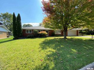 834 E Emerson St, Morton, IL 61550
