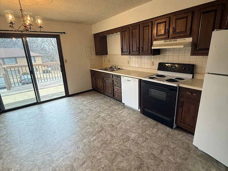4515 W Millbrook Dr #H — Photo 5