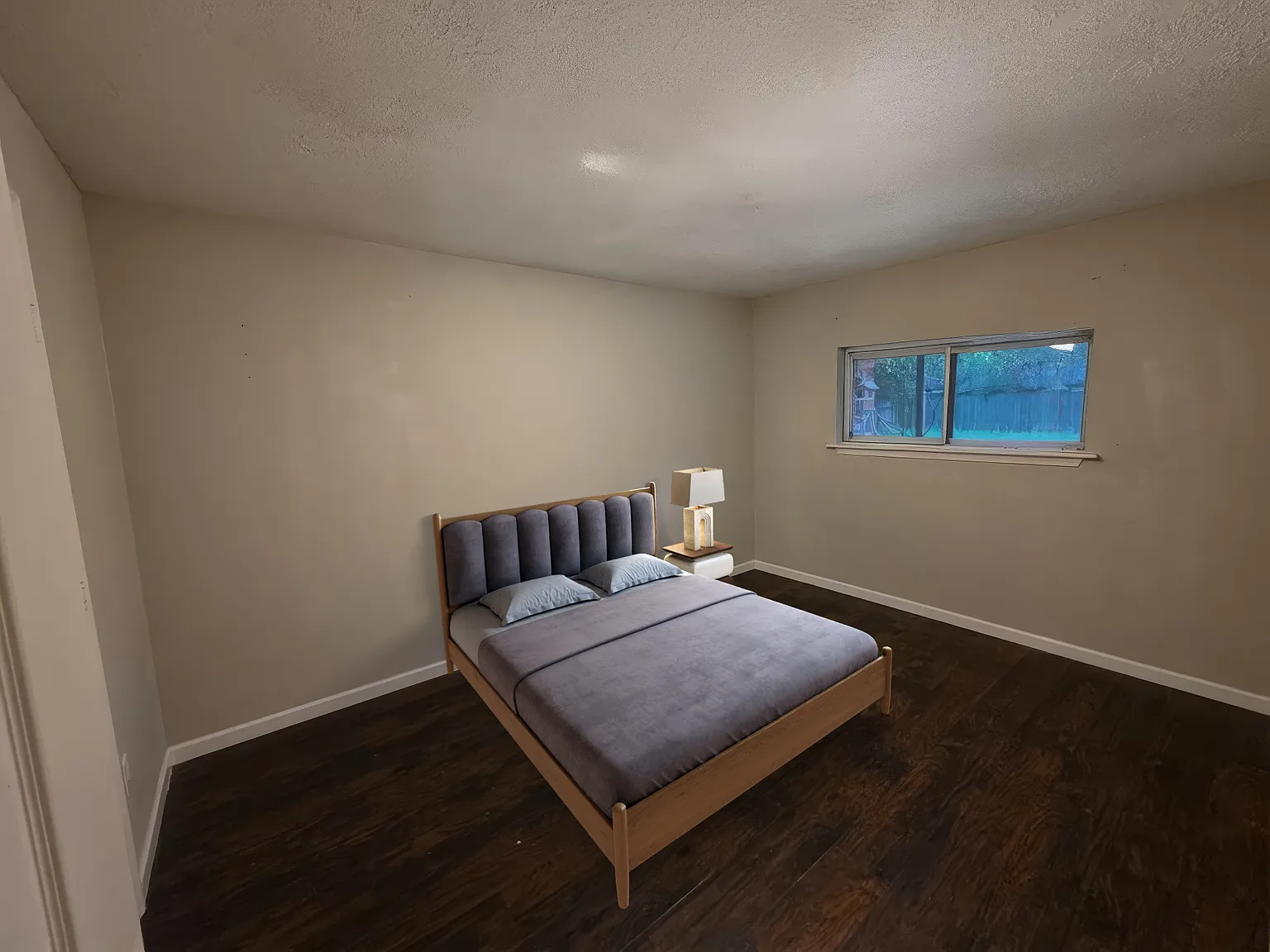 5 bed, 1564 sqft, $800 — Photo 4