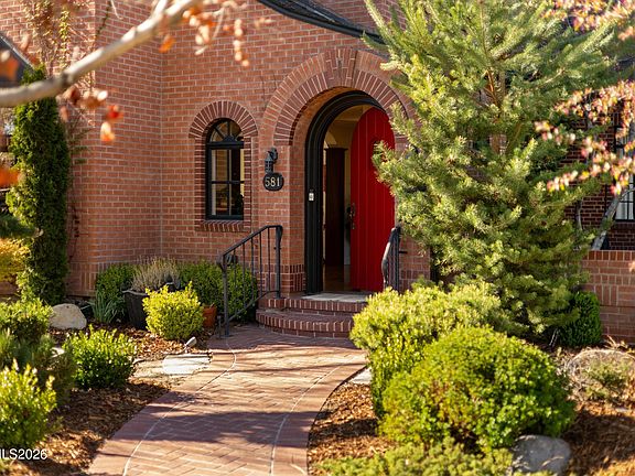 4th image of 581 Ridge St