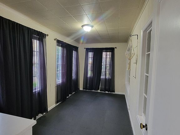 5th image of 523 SE Rice Ave