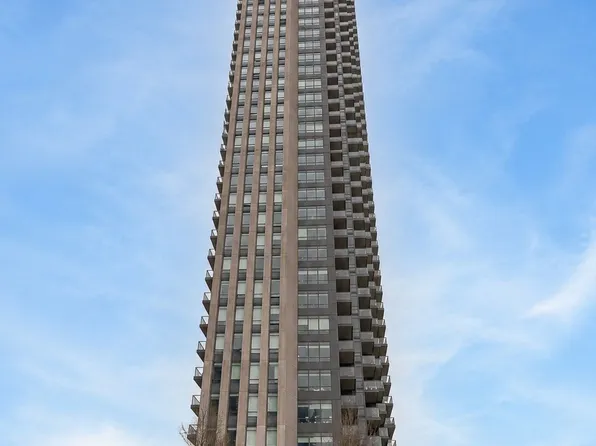 36 Park Lawn Rd #4404, Toronto, ON M8V 0E5