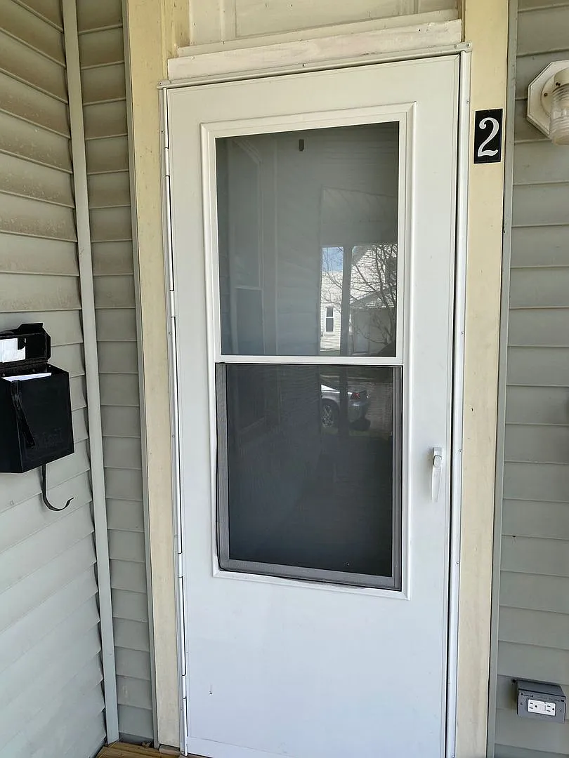 1601 Grove Street — Photo 2