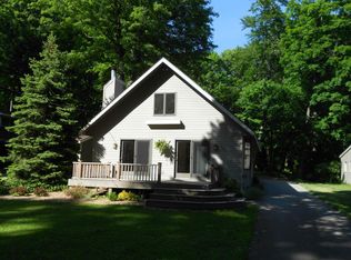 1551 Waukazoo Dr, Holland, MI 49424