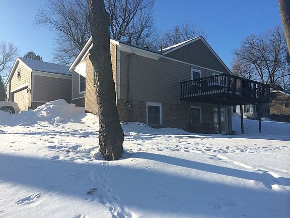 3rd image of 3818 Hillcrest Dr