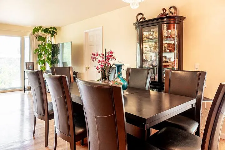 3020 Dublin Dr — Photo 2