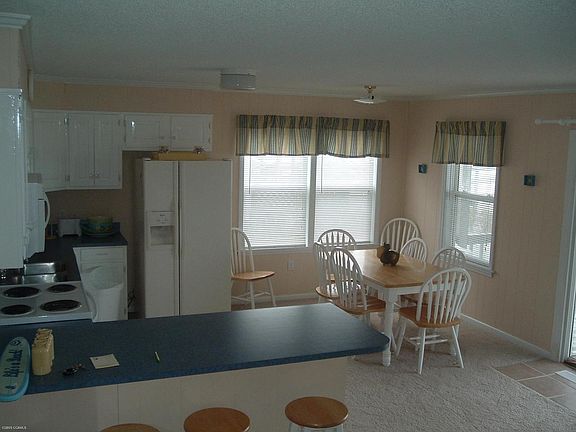 4th image of 2011-E ocean