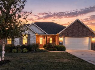 377 Penzo Ave, Springdale, AR 72762