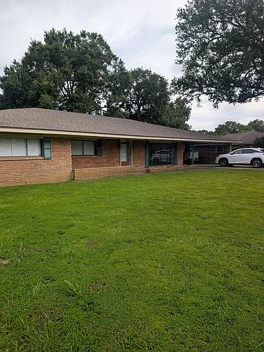 223 Stephanie Ave Photo 1