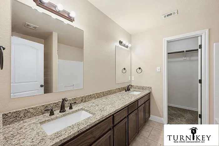 3 bed, 2.0 bath, 1100 sqft, $1,495 — Photo 3