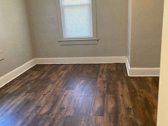 4th image of 559 Alexander Pl