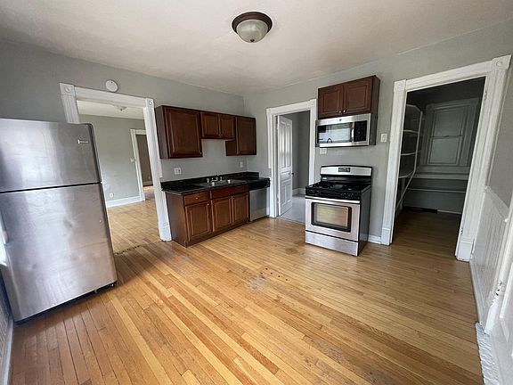 2nd image of 2463 N Bartlett Ave #C