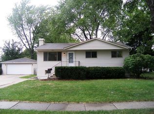 984 Anthony Rd, Wheeling, IL 60090