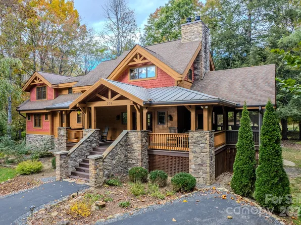 202 River Links Dr, Burnsville, NC 28714