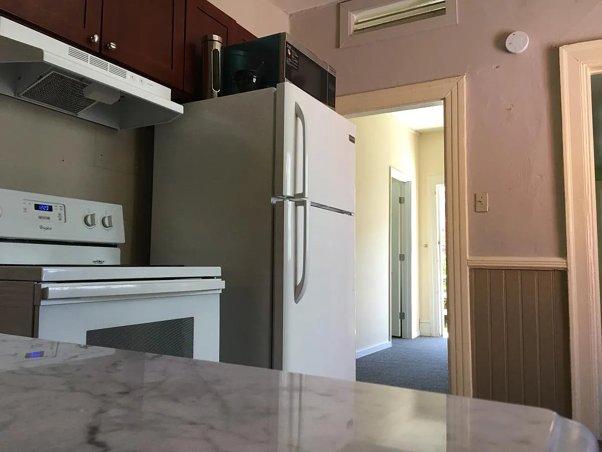 1008 E John St — Photo 4
