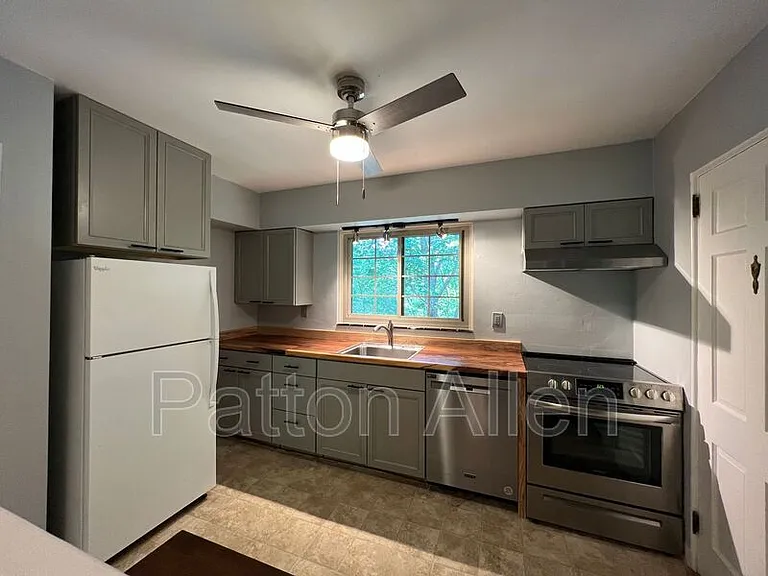 240 Kimberly Ave #2 — Photo 3
