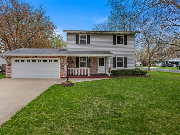 301 Philip Dr, Tolono, IL 61880