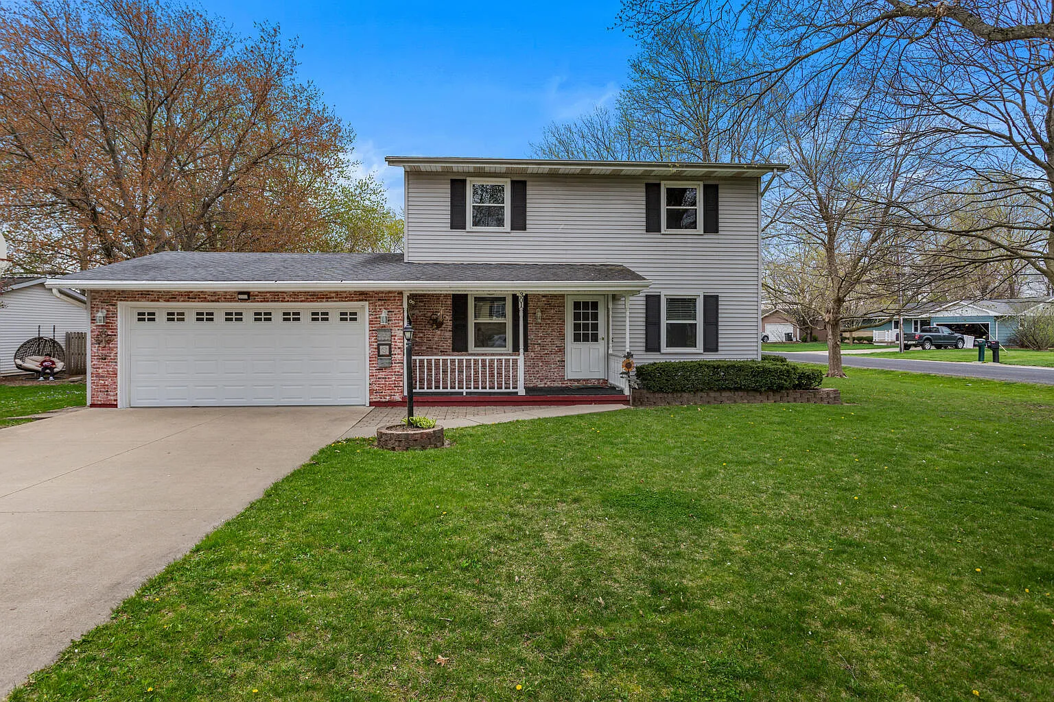 301 Philip Dr photo 1