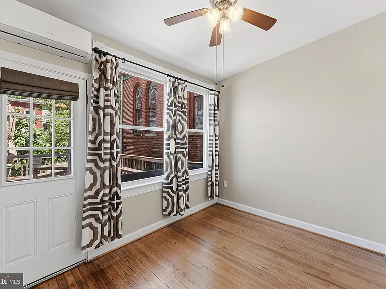 11 R St NW — Photo 27