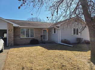 912 12th St, Harlan, IA 51537
