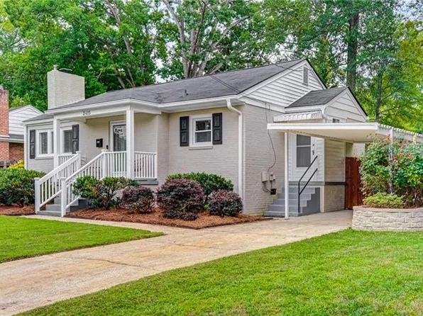 2415 Fry St, Greensboro, NC 27403