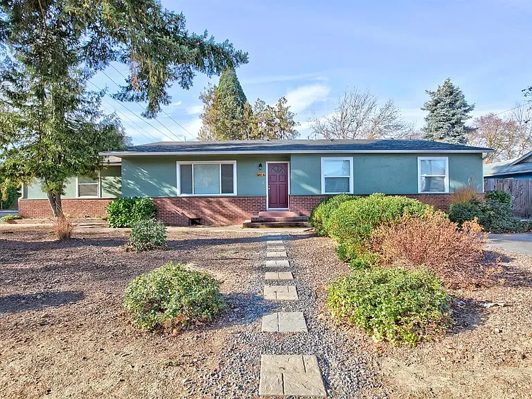 1694 Cloverlawn Dr — Photo 11