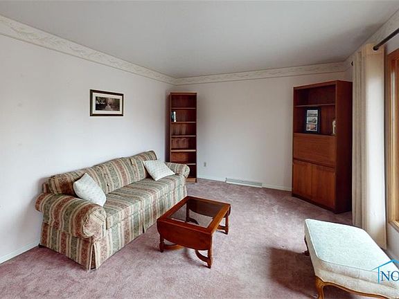 5th image of 808 Oak Knoll Dr