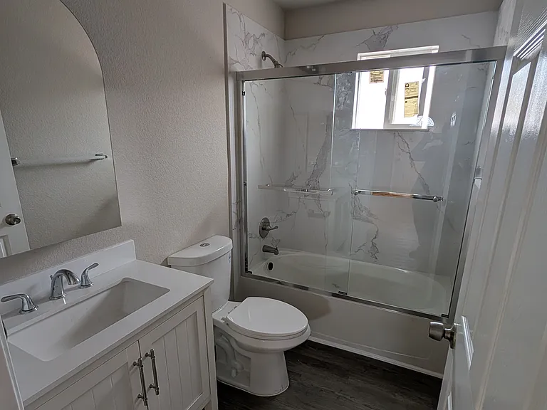 959 Thornton St — Photo 3