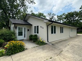 634 Hillside Dr, Hinsdale, IL