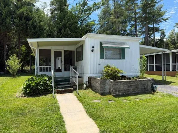 46 Yellow Buckeye Ln #67, Hendersonville, NC 28739