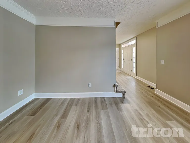 134 Walton Trce S — Photo 21