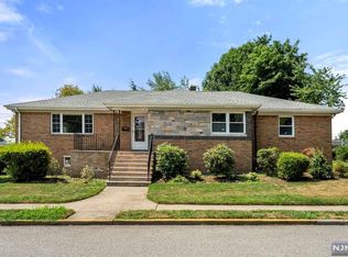 244 Elsmere Pl, Fort Lee, NJ 07024