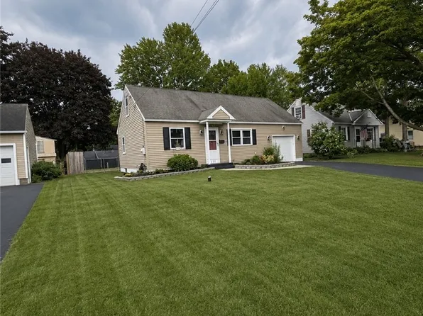 111 Tallmadge Rd, North Syracuse, NY 13212