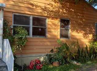 807 Hampton Rd S, West Palm Beach, FL 33405