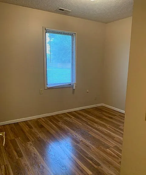 2920 Merrill St — Photo 6