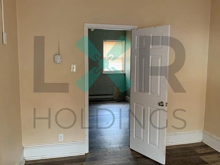 508 W Airy St #1 — Photo 2