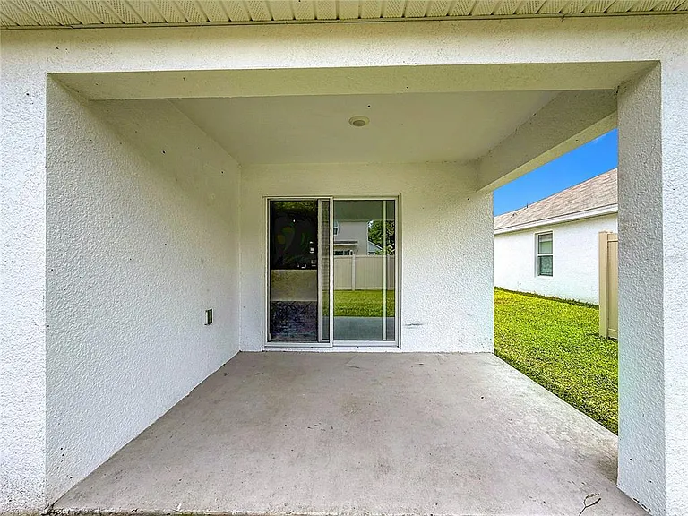 6698 SE 3rd Loop — Photo 25