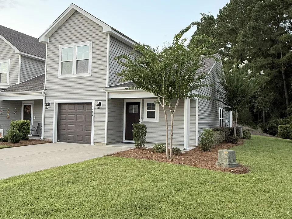140 Machrie Loop #D