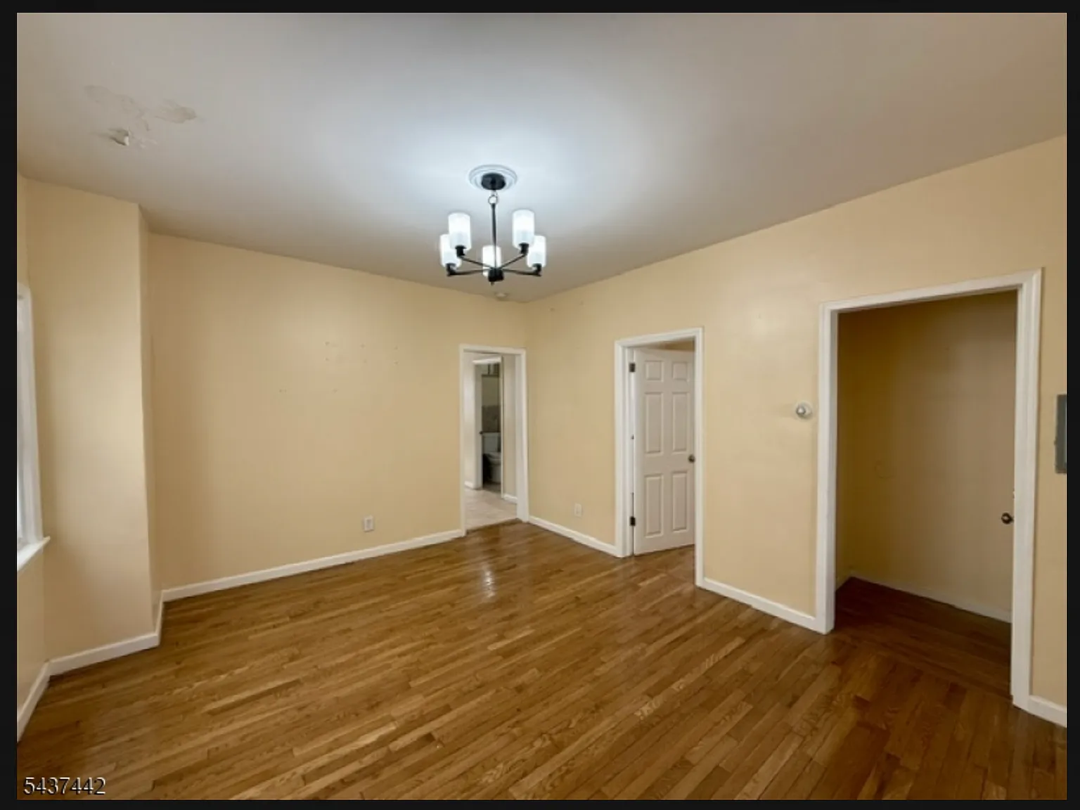 305-307 Sanford Ave - 2 — Photo 1
