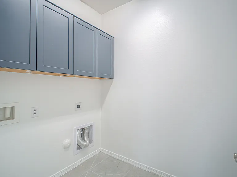 1793 N Westfall Ln — Photo 21