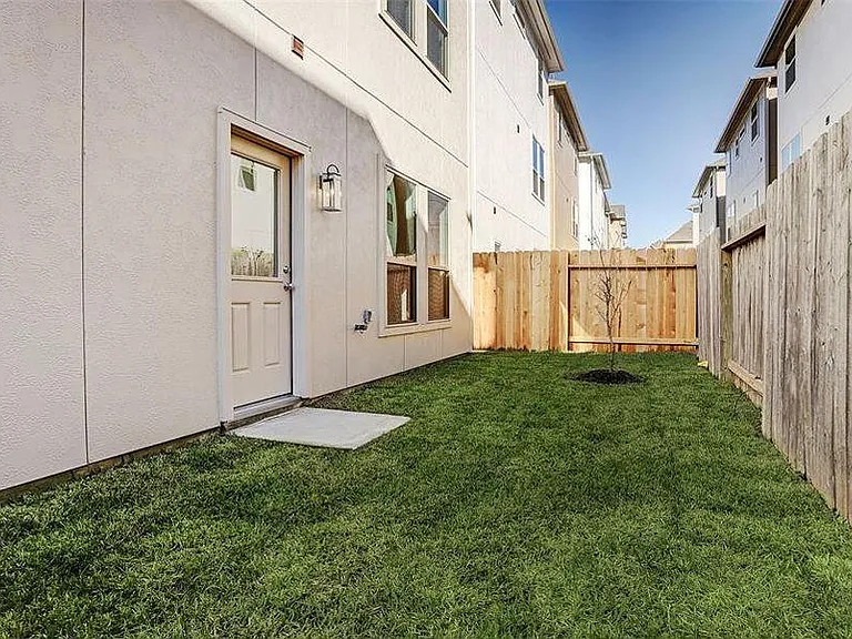 9617 Cambridge Manor Ln — Photo 16