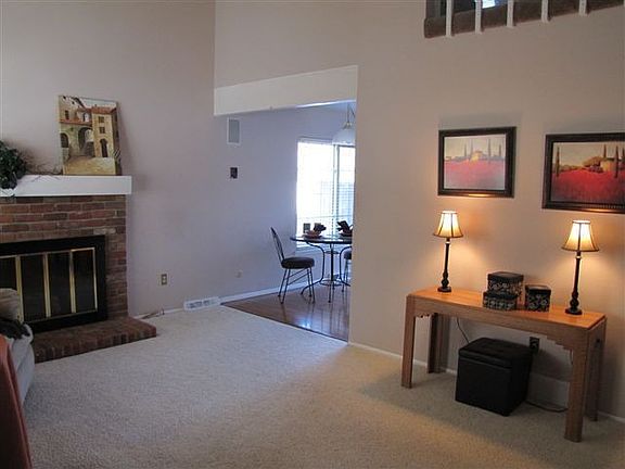 High Ceilings - light and bright