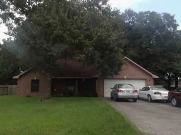 216 N Anderson St, Angleton, TX 77515